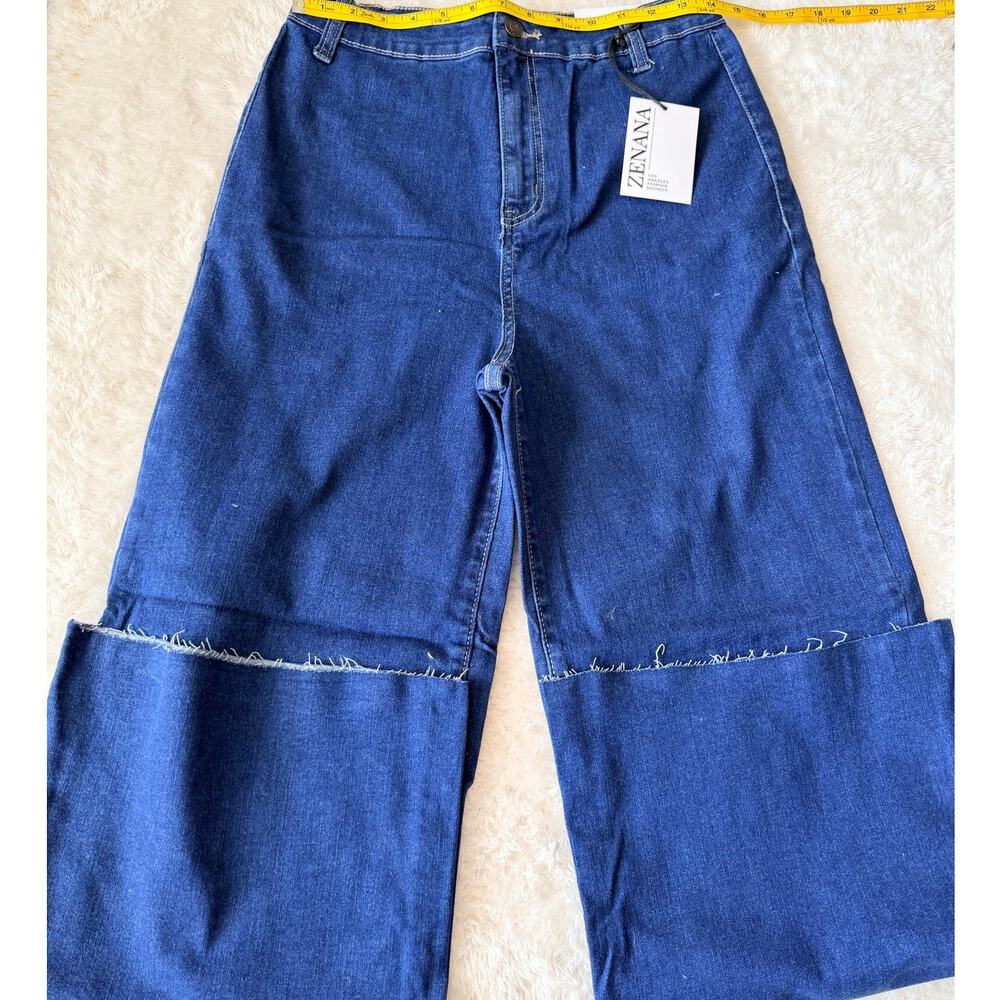 Zenana XL Dark Wash Raw Hem Wide Leg Crop Jeans NWT - Picture 2 of 8